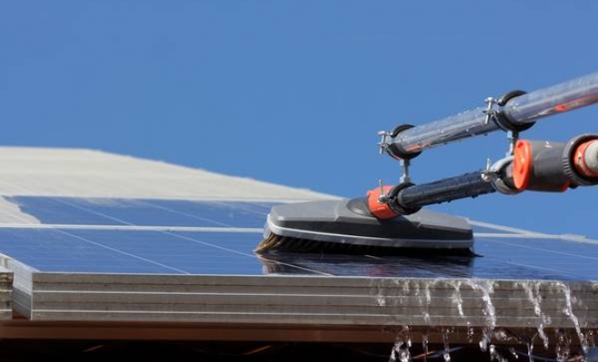 Entreprise de nettoyage de panneaux solaires, Ouest Lyonnais, Stéphane Martinez